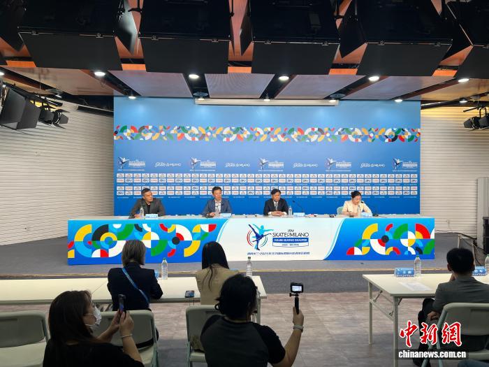 北京国际滑联花样滑冰资格赛启动 中国队全力冲