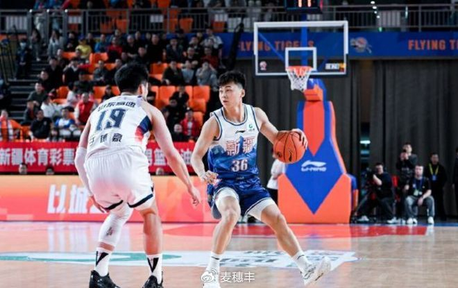 新疆男篮主帅辞职 伤病潮冲击赛季末征程