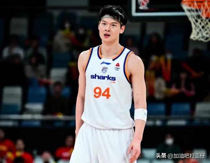 王哲林cba20连胜核心爆发冲击国家队