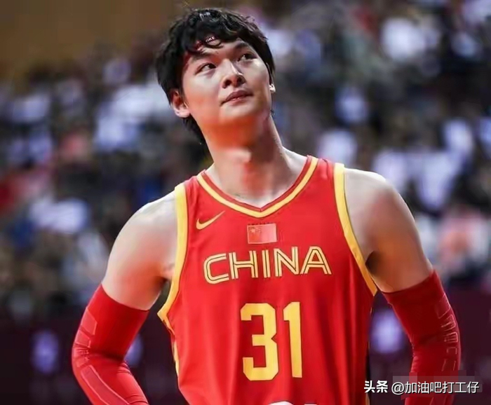 王哲林cba20连胜核心爆发冲击国家队